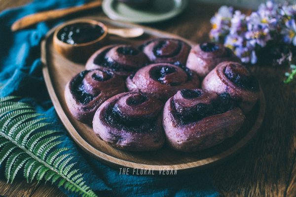 sourdough blueberry rolls